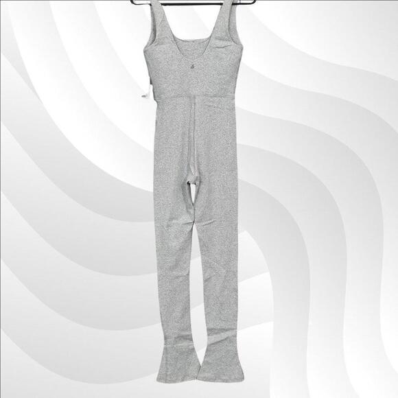 2/$50 WeWoreWhat Heather Grey Henley Flare Jumpsuit Size S | Casual & Chic - Picture 4 of 8